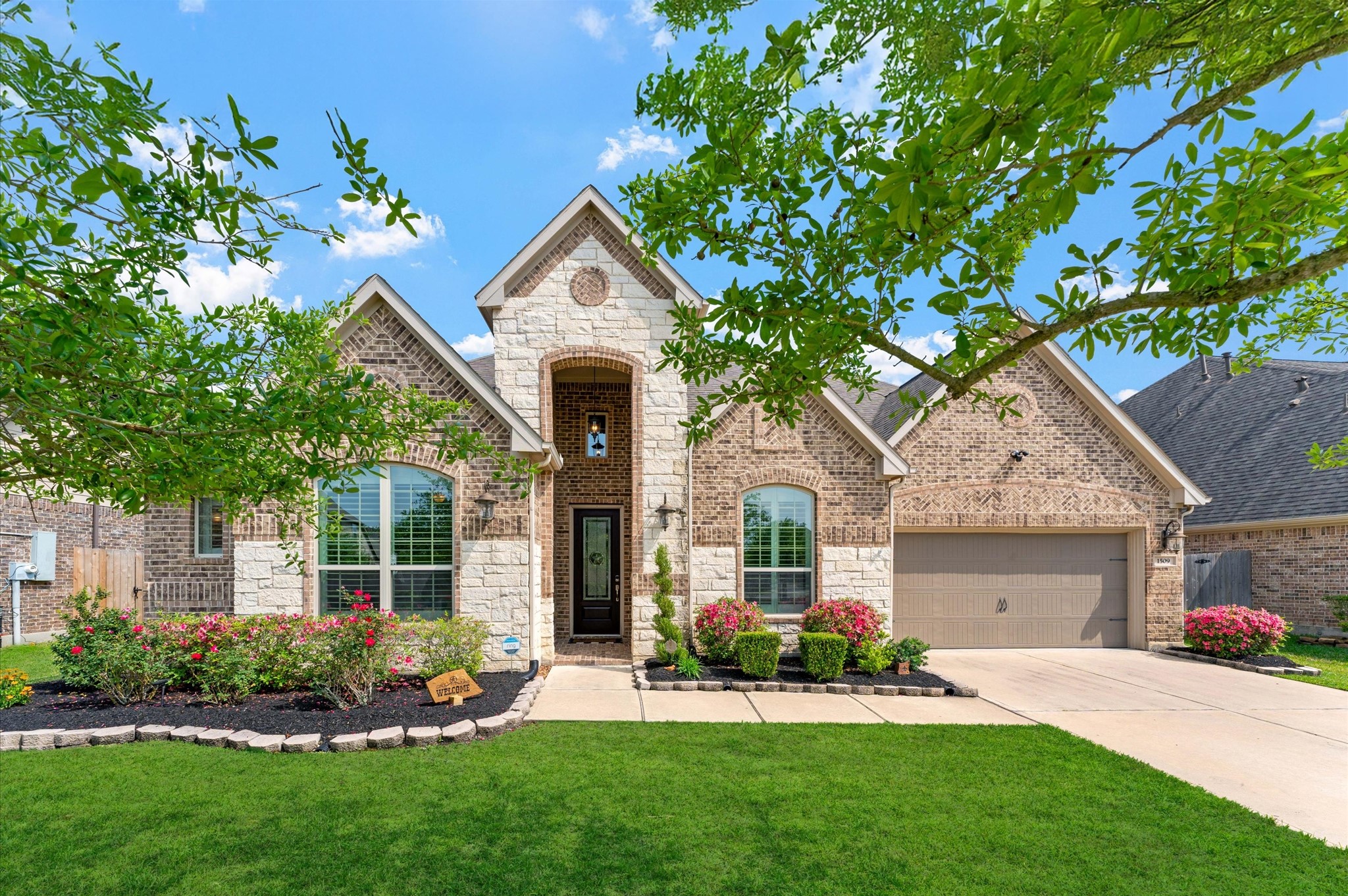 1509 Royal Field Lane Friendswood TX 77546