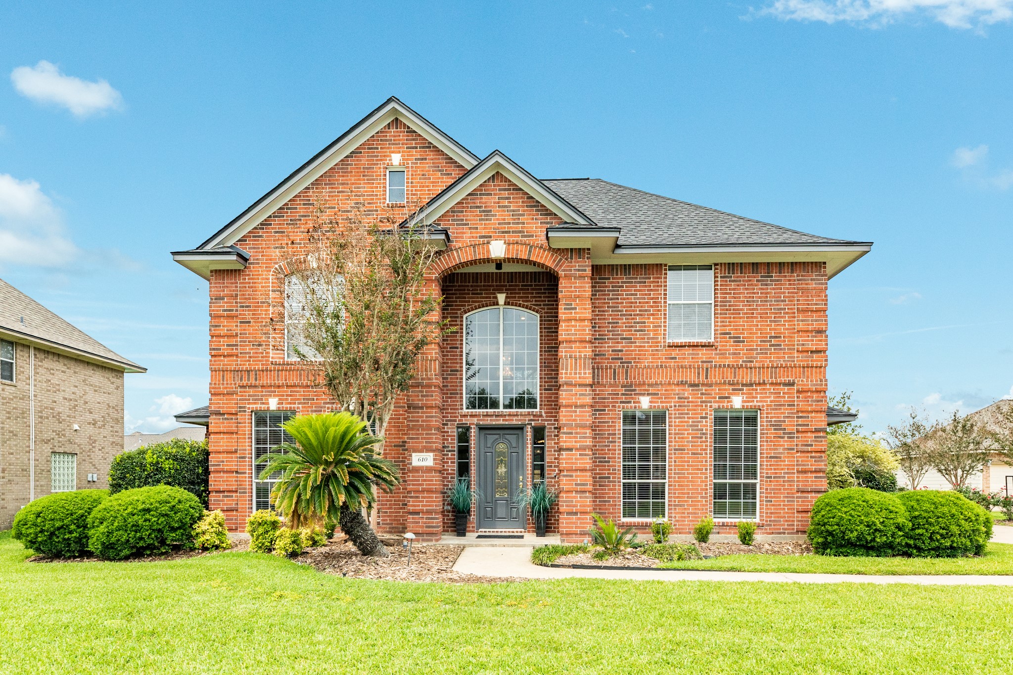 610 Walnut Street Lake Jackson TX 77566