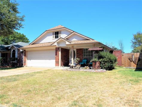 212 Almond Drive Lake Jackson TX 77566