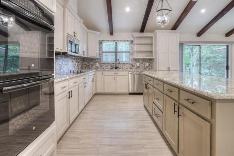 203 Westridge Drive Huntsville TX 77340