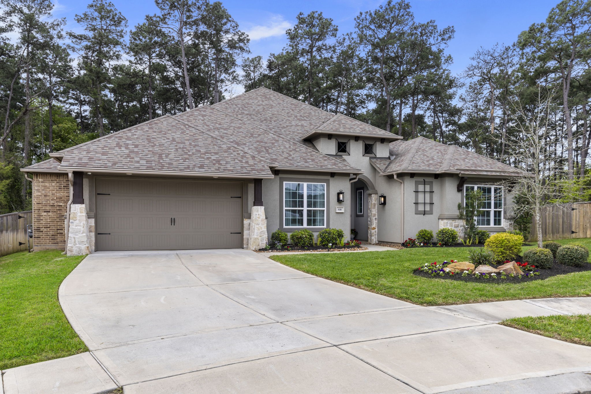 616 Castlewood Cove Lane Pinehurst TX 77362