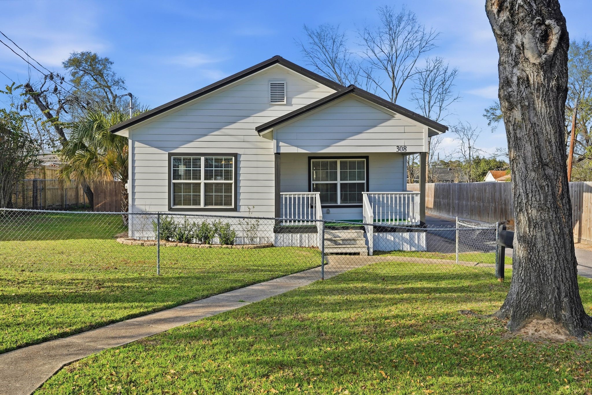 308 E Phillips Street Conroe TX 77301