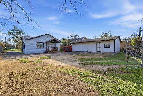 308 E Phillips Street Conroe TX 77301