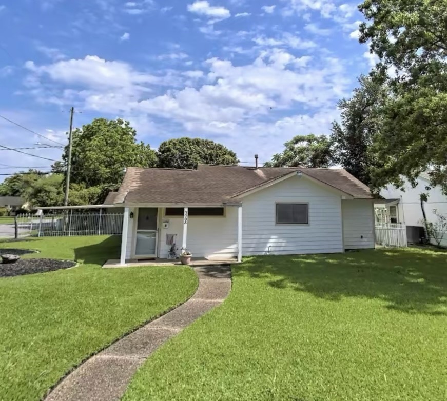 7703 Magnolia Street Houston TX 77023