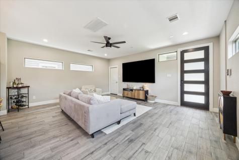 6730 Knox Street A Houston TX 77091