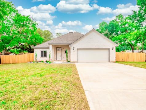 215 N 5th Street Sealy TX 77474
