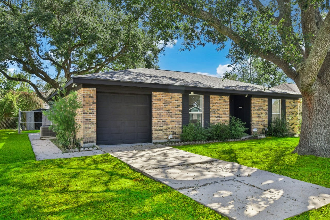 1118 N Noble Road Texas City TX 77591
