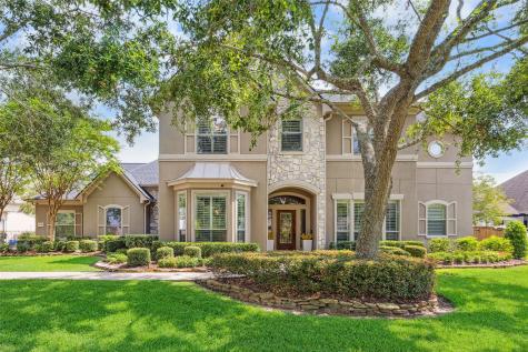 1109 Oak Park Lane Friendswood TX 77546