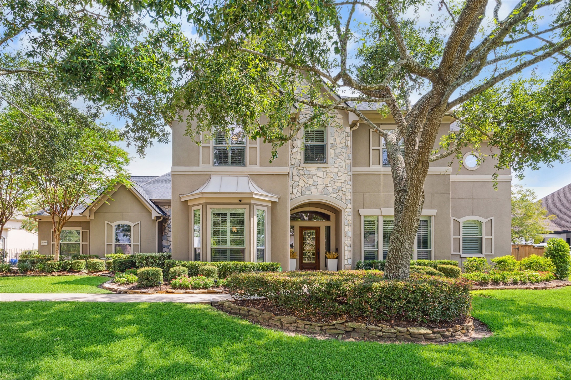 1109 Oak Park Lane Friendswood TX 77546