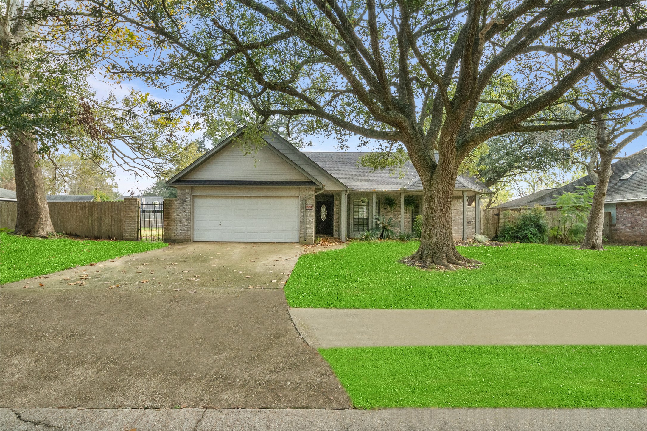 224 Any Way Street Lake Jackson TX 77566