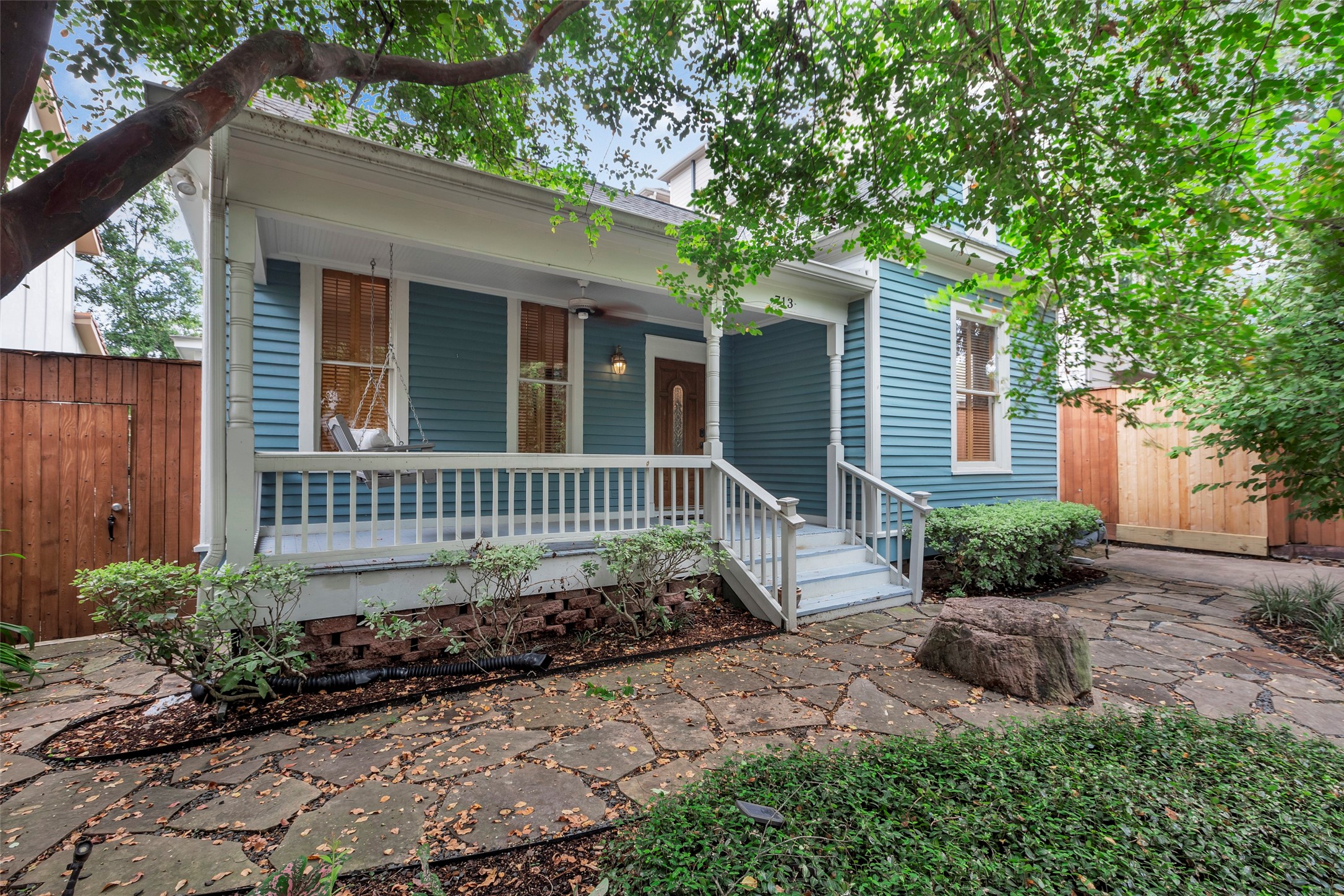 713 Bomar Street Houston TX 77006