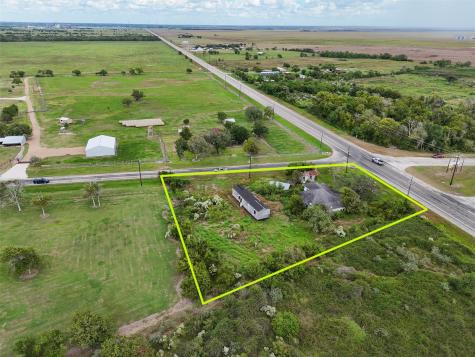 25 County Road 242 Matagorda TX 77457