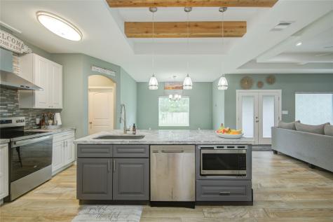 62 Ivy Court Jones Creek TX 77541