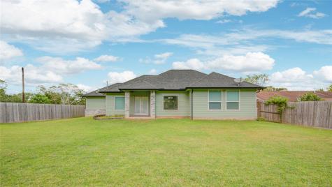 62 Ivy Court Jones Creek TX 77541