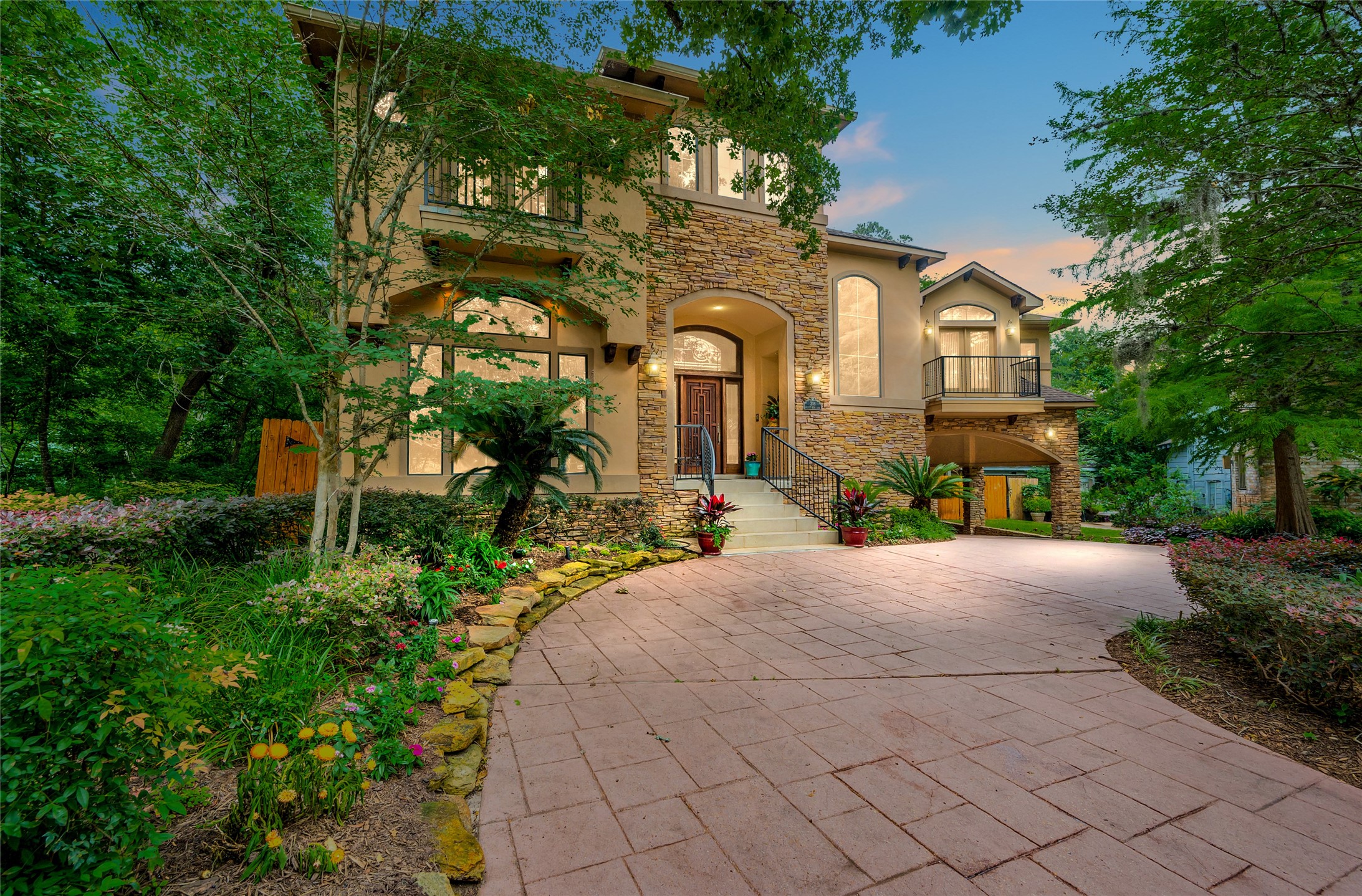206 Walnut Bend Lane Houston TX 77042