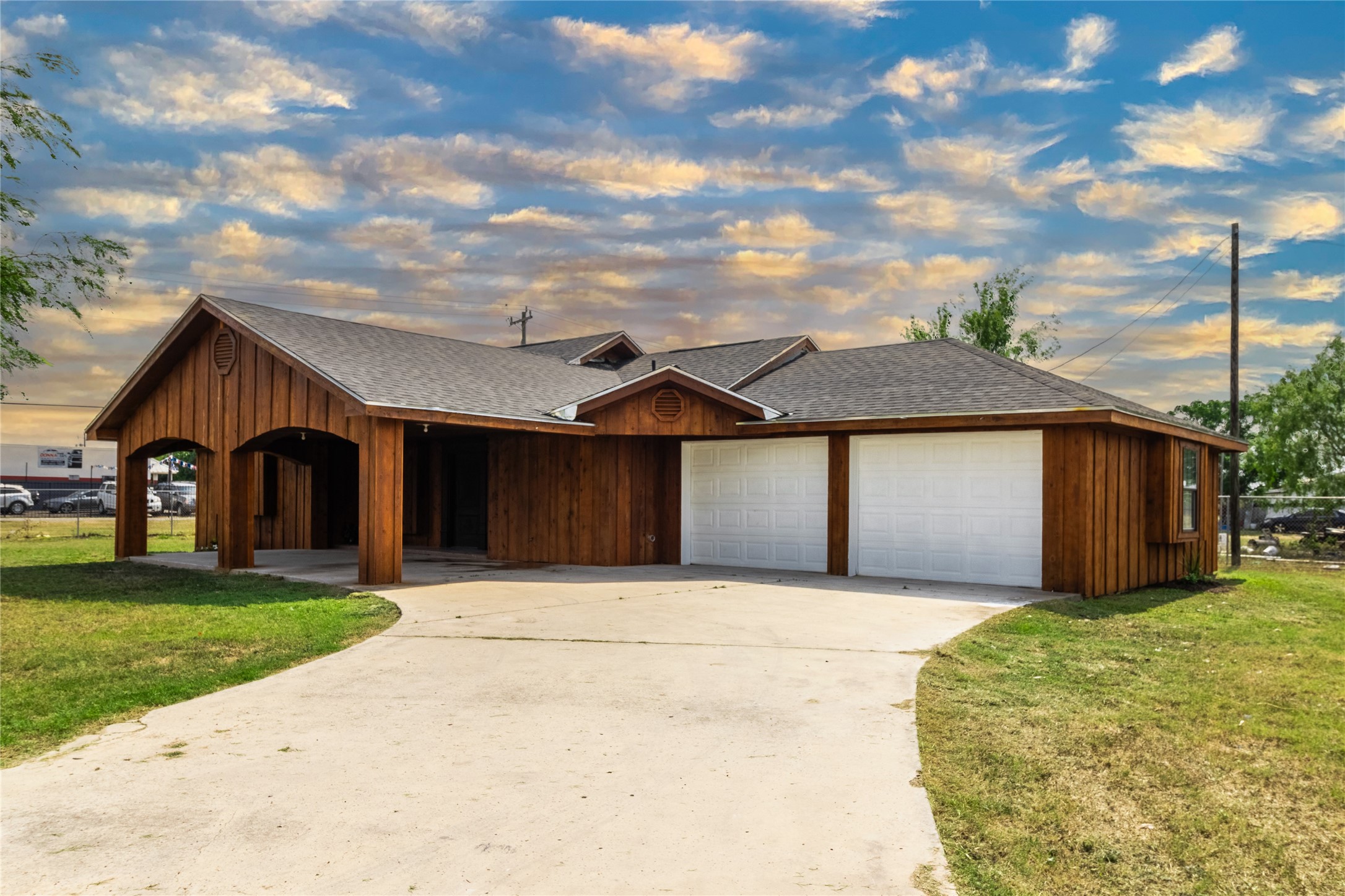 135 Elijah Avenue Donna TX 78537