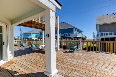 2332 Martinique Crystal Beach TX 77650