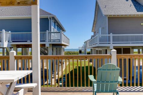 2332 Martinique Crystal Beach TX 77650