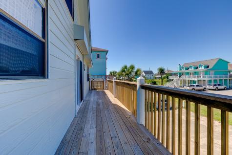 2332 Martinique Crystal Beach TX 77650