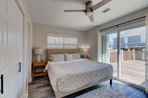 2332 Martinique Crystal Beach TX 77650