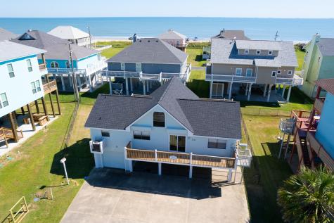 2332 Martinique Crystal Beach TX 77650