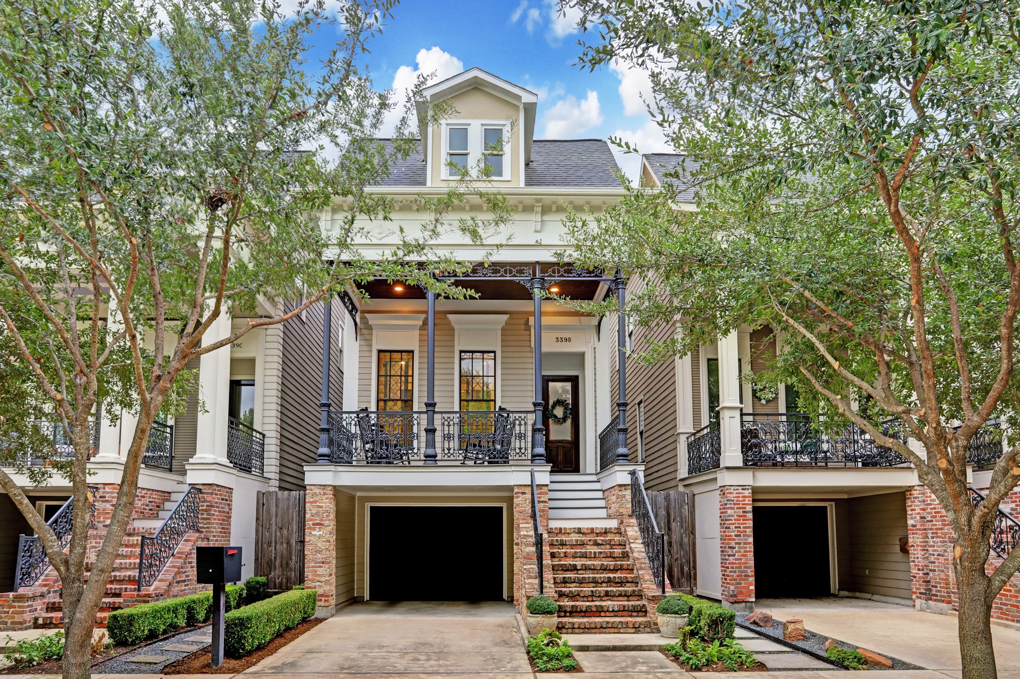 339 W 23rd Street B Houston TX 77008