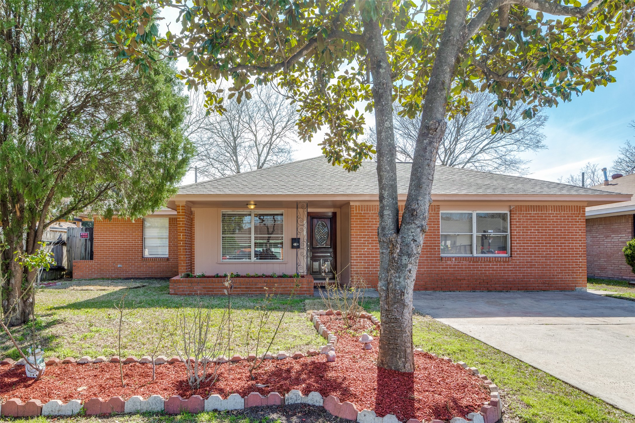 506 Eastlake Street Houston TX 77034