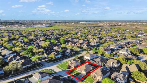 8018 Fox Street Baytown TX 77523