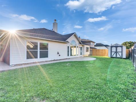 8018 Fox Street Baytown TX 77523