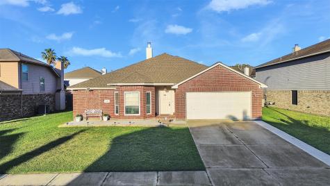 8018 Fox Street Baytown TX 77523