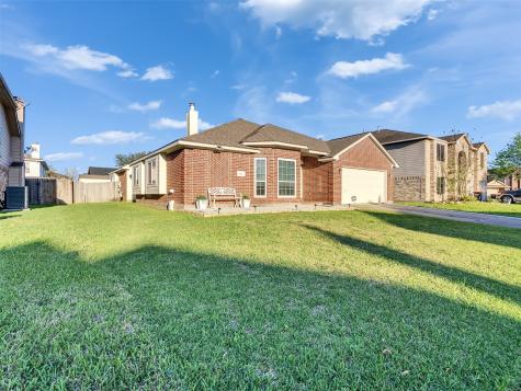 8018 Fox Street Baytown TX 77523