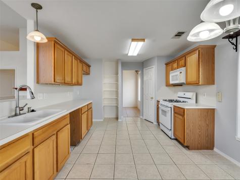 8018 Fox Street Baytown TX 77523