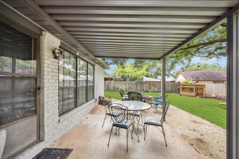 503 West Street Sealy TX 77474