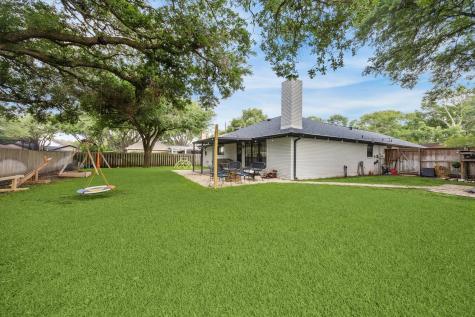 503 West Street Sealy TX 77474