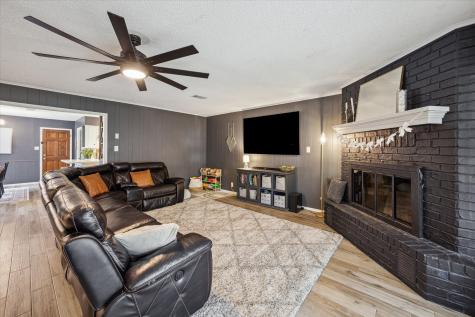 503 West Street Sealy TX 77474