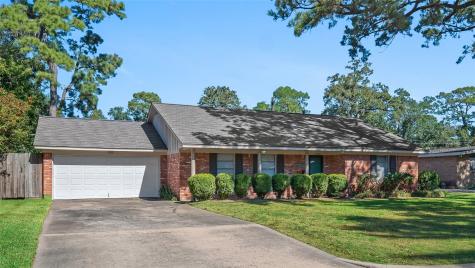 10166 Brinwood Drive Houston TX 77043