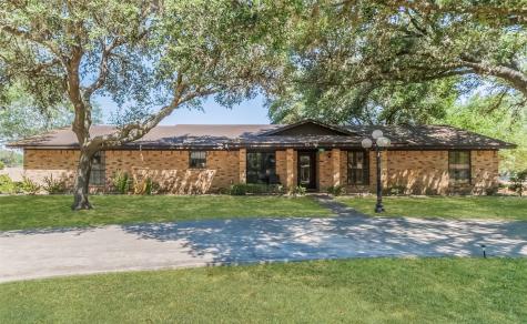 506 Kahn Street Hallettsville TX 77964