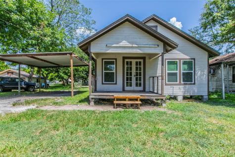 207 S 6th Street Highlands TX 77562
