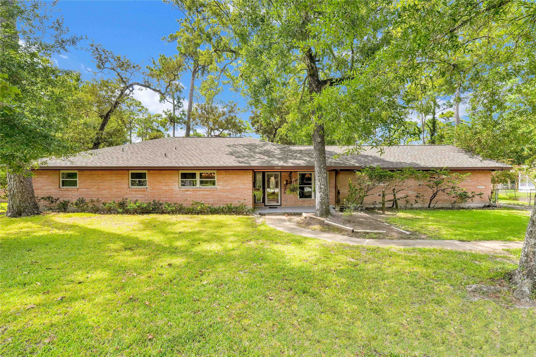 3000 Oak Drive Dickinson TX 77539
