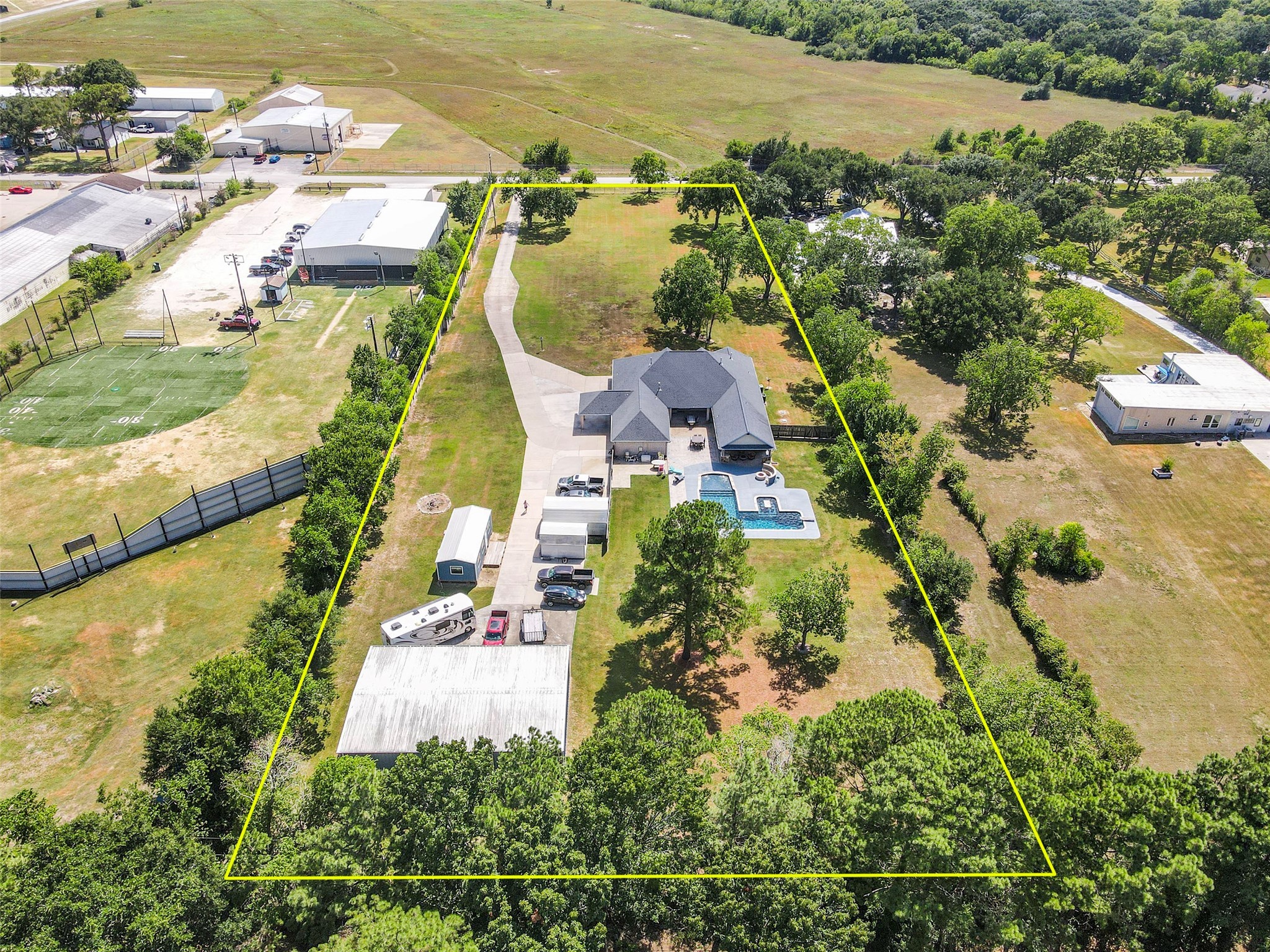 17383 County Road 127 Pearland TX 77581