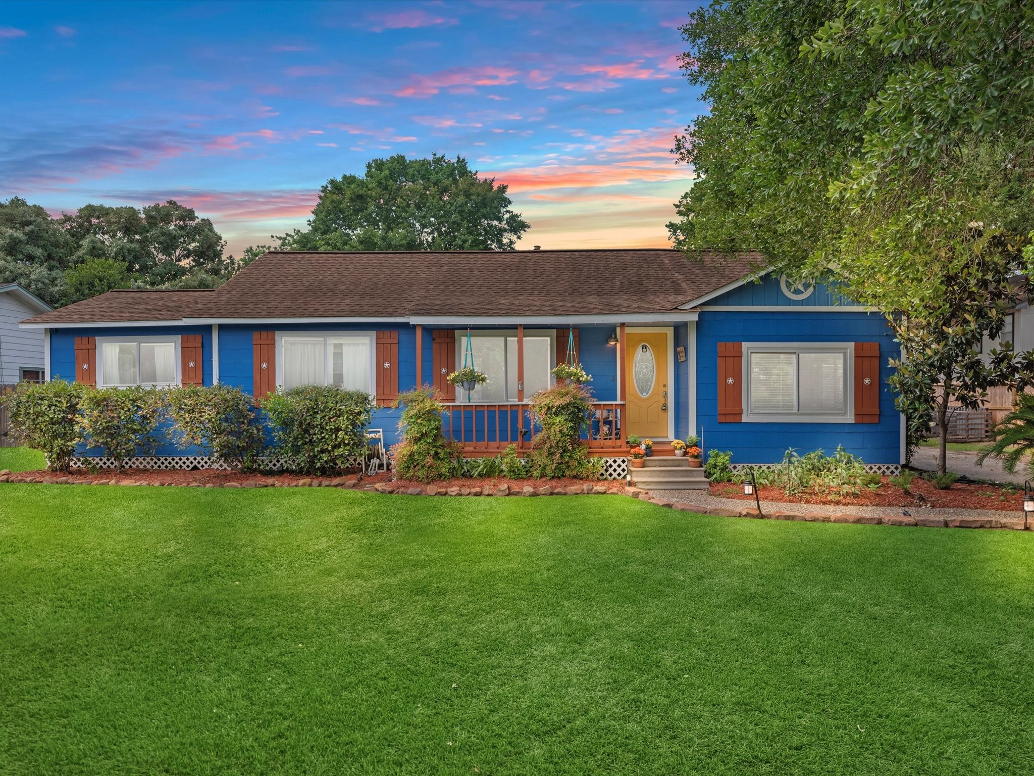 704 Percival Street Tomball TX 77375