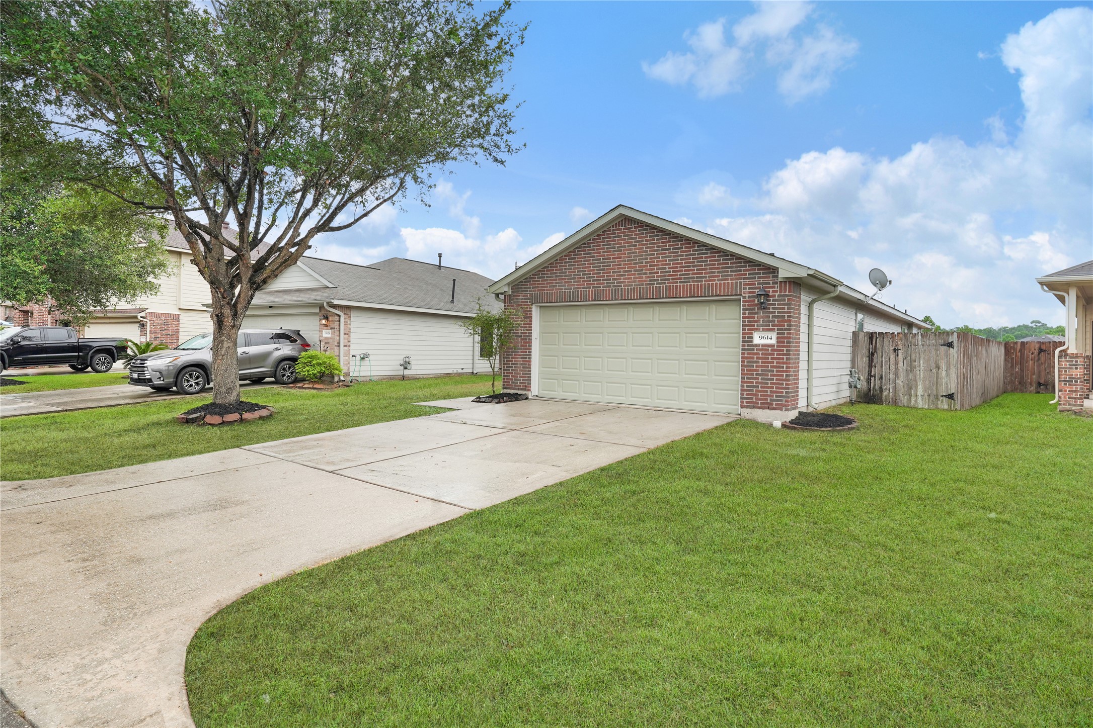 9614 Briartrace Court Houston TX 77044