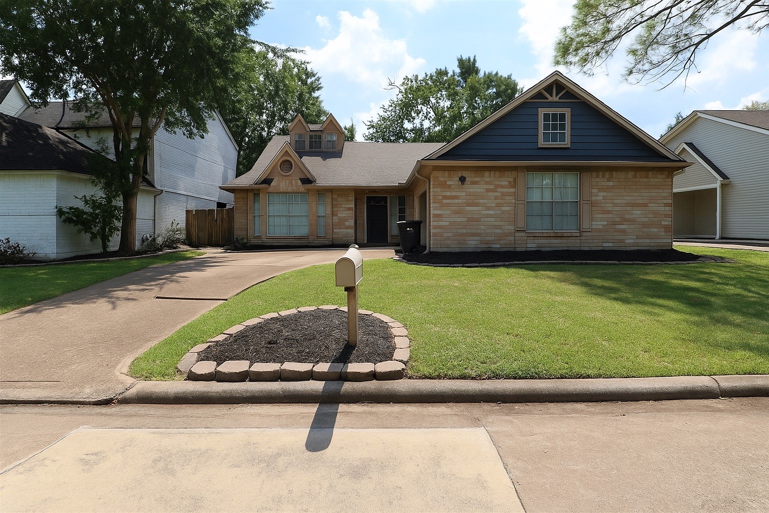 12815 Ashford Knoll Drive Houston TX 77082