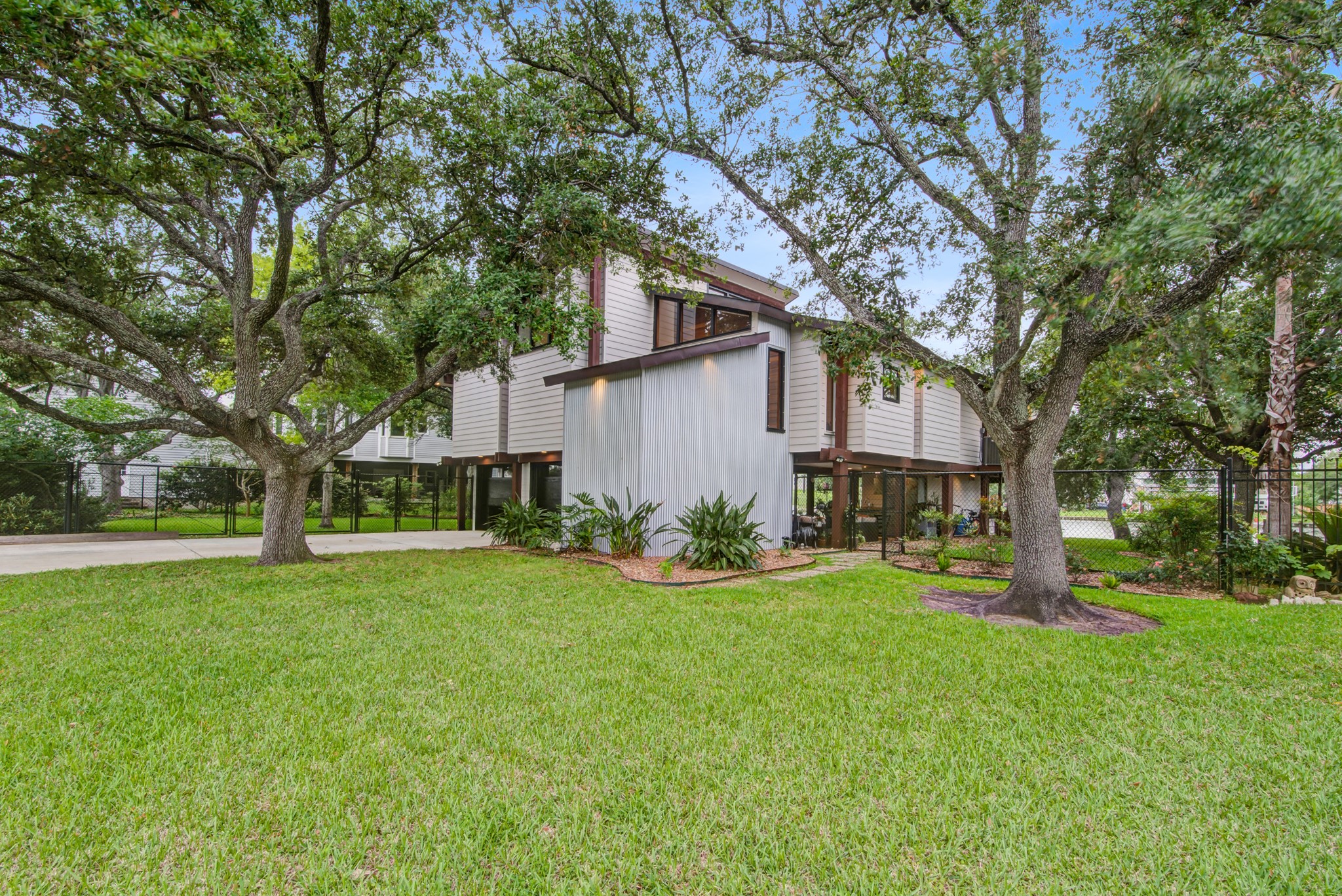 2154 Cove Park Drive Kemah TX 77565