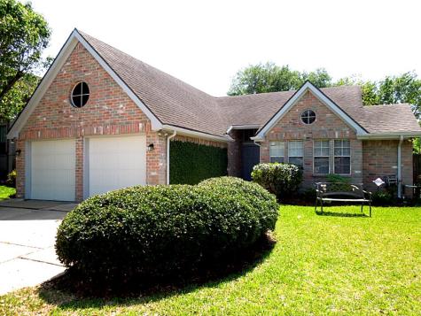 4823 Sunshine Drive Sugar Land TX 77479