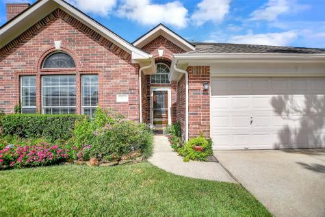 324 Pine Creek Drive Friendswood TX 77546