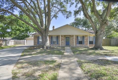 1134 Fairacres Drive Sugar Land TX 77498