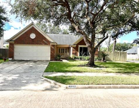 4002 Fernwood Drive Pearland TX 77584