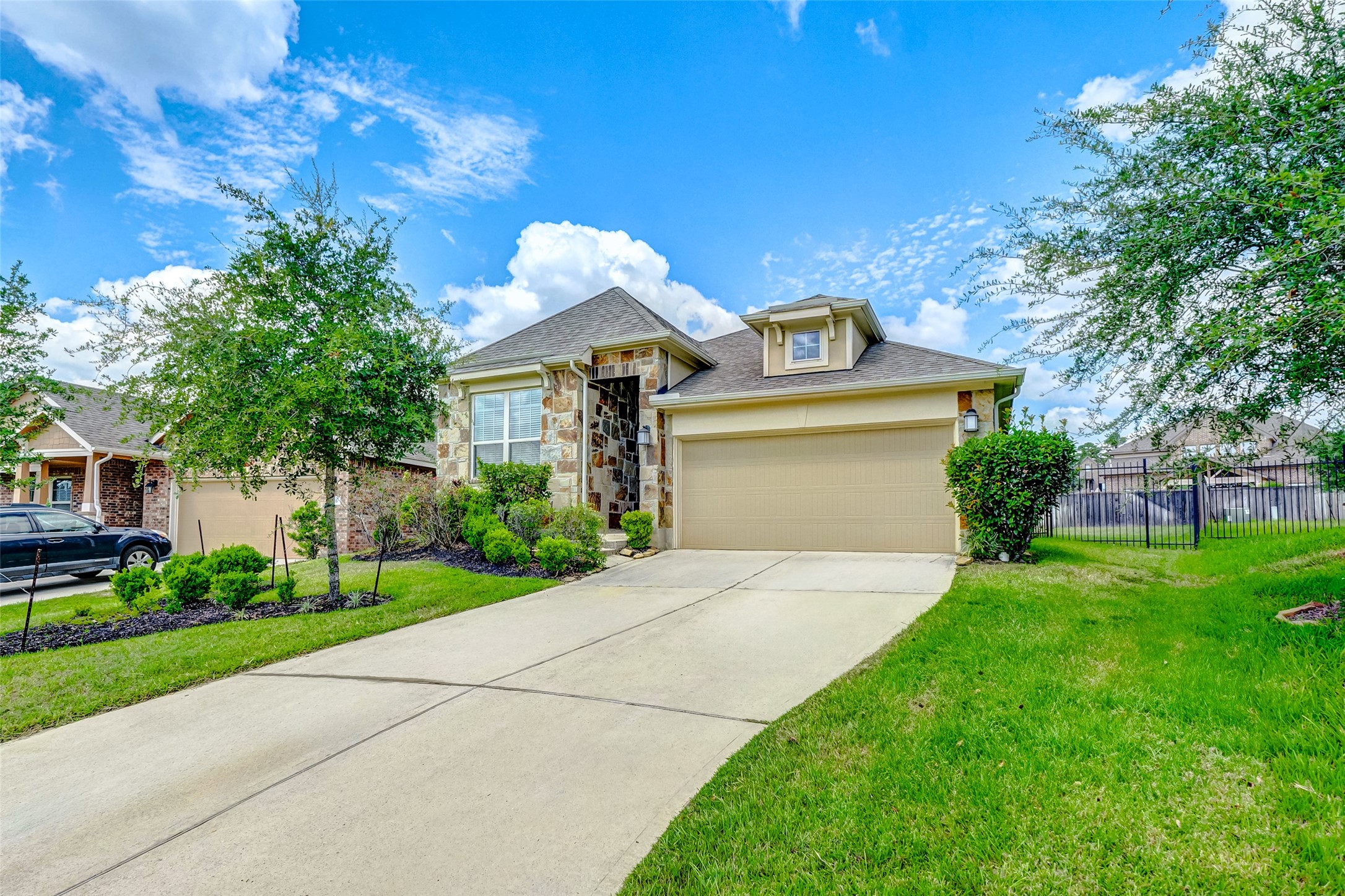 12 Florentino Vine Place Magnolia TX 77354
