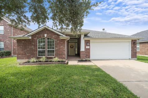 2022 Sandy Bank Lane Pearland TX 77581